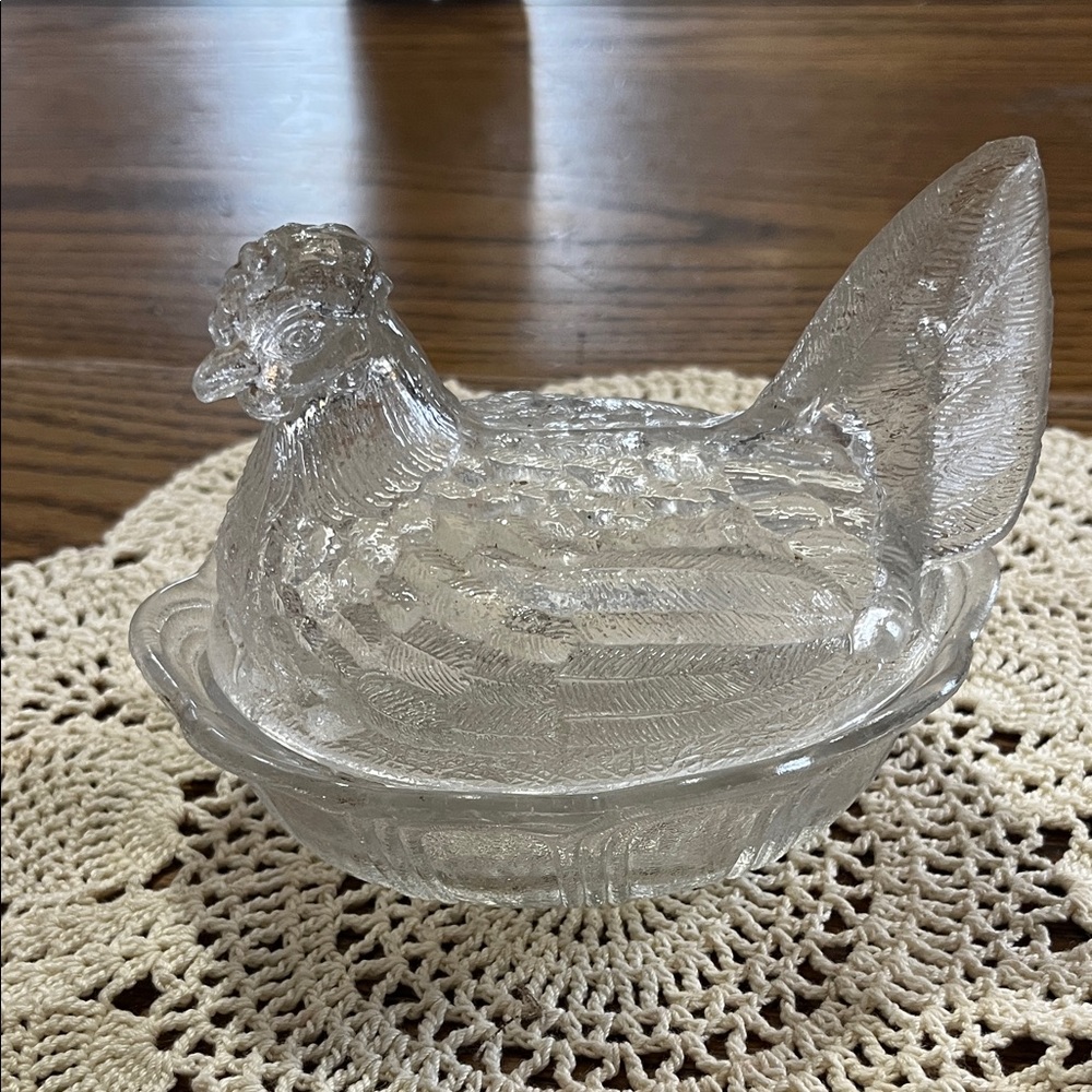 Vintage Clear Glass Hen on Nest Dish - Decorative Covered Candy Dish